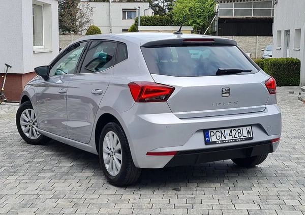 Seat Ibiza cena 53999 przebieg: 51000, rok produkcji 2019 z Lipiany małe 562